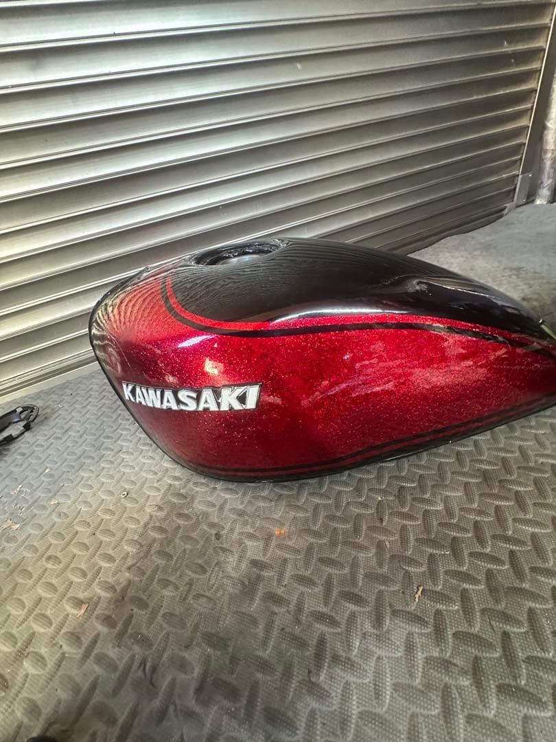 KAWASAKI 赤黒ラメタンク