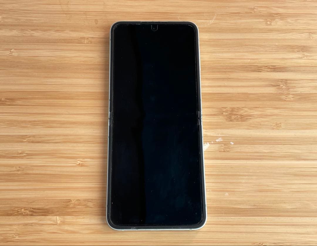 Galaxy Z Flip6 本体(画面故障)