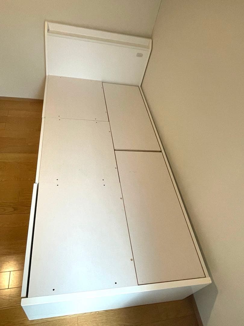 ニトリシングルベッドフレーム 引き出し収納付きホワイト