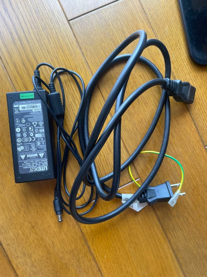 ディスプレイ・モニター本体 DELL S2240LC