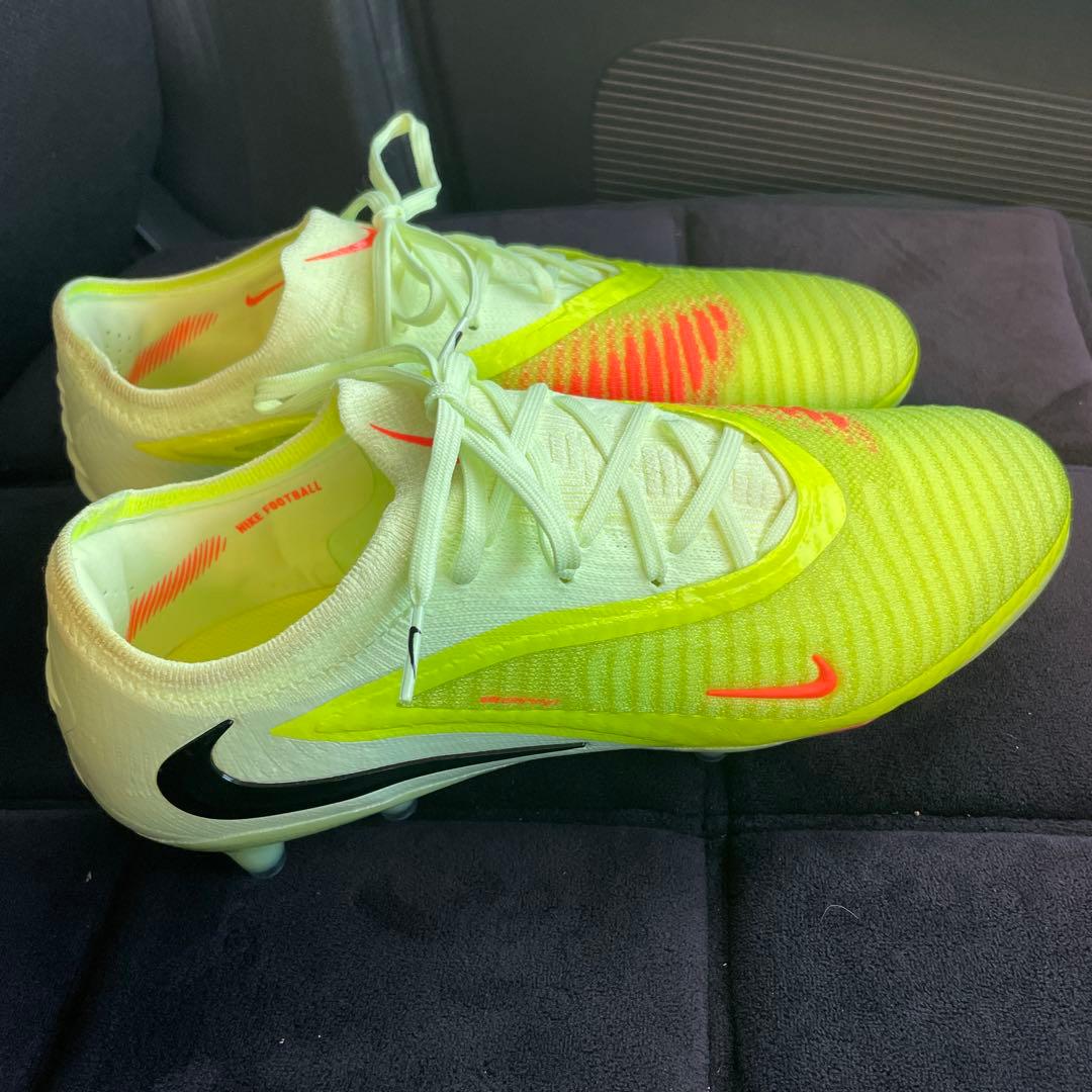 Nike ファントム　6 LOW エリート AG -PRO