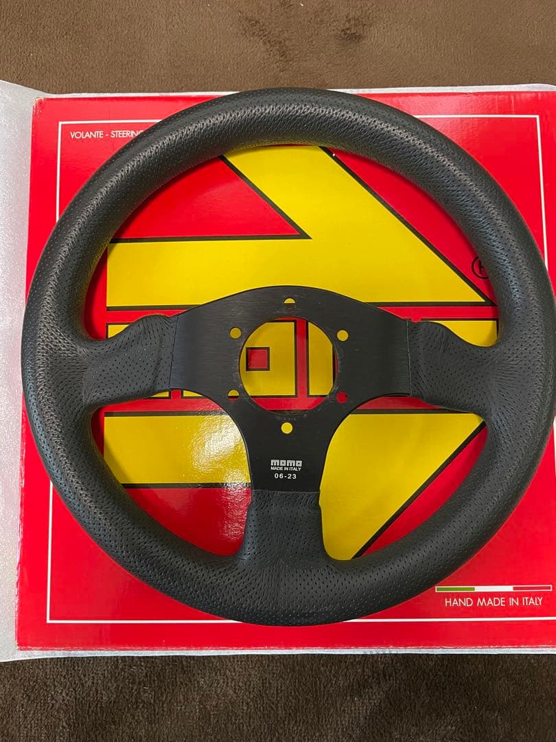 MOMOステアリング　コンペティション320mm