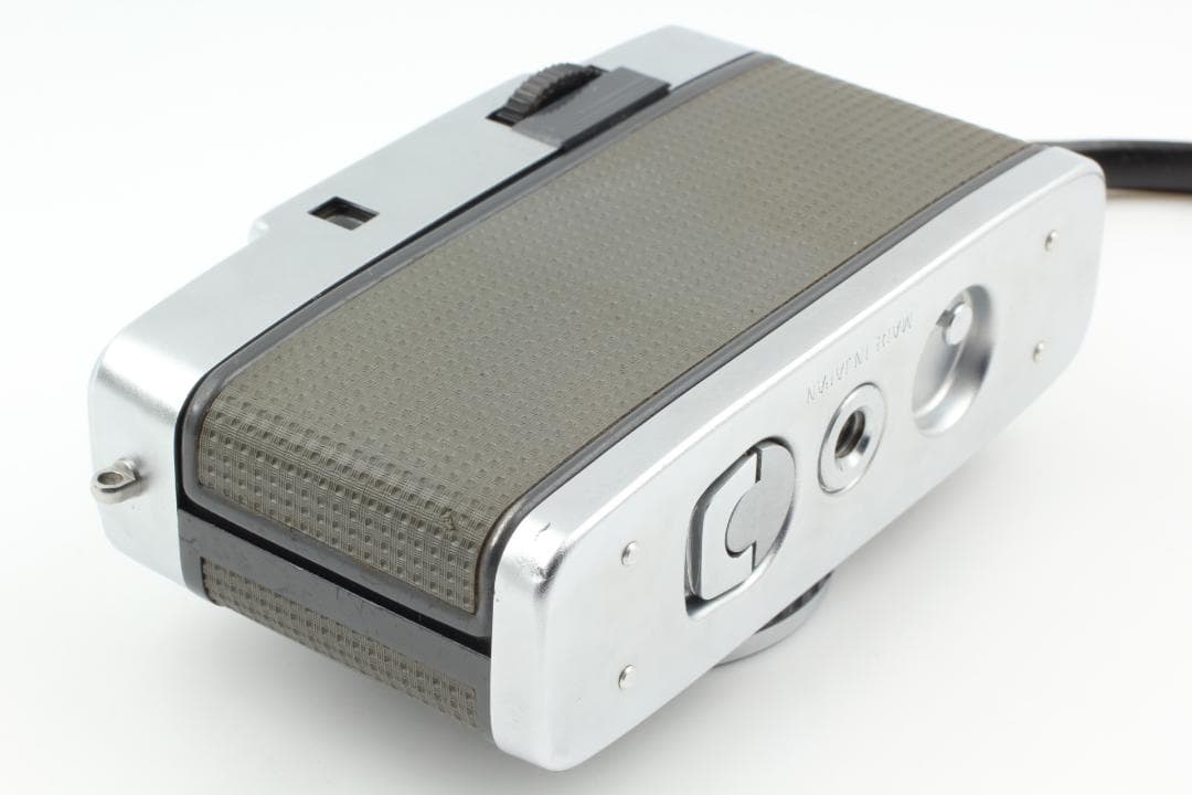 OLYMPUS PEN- EE　ハーフサイズフィルムカメラ