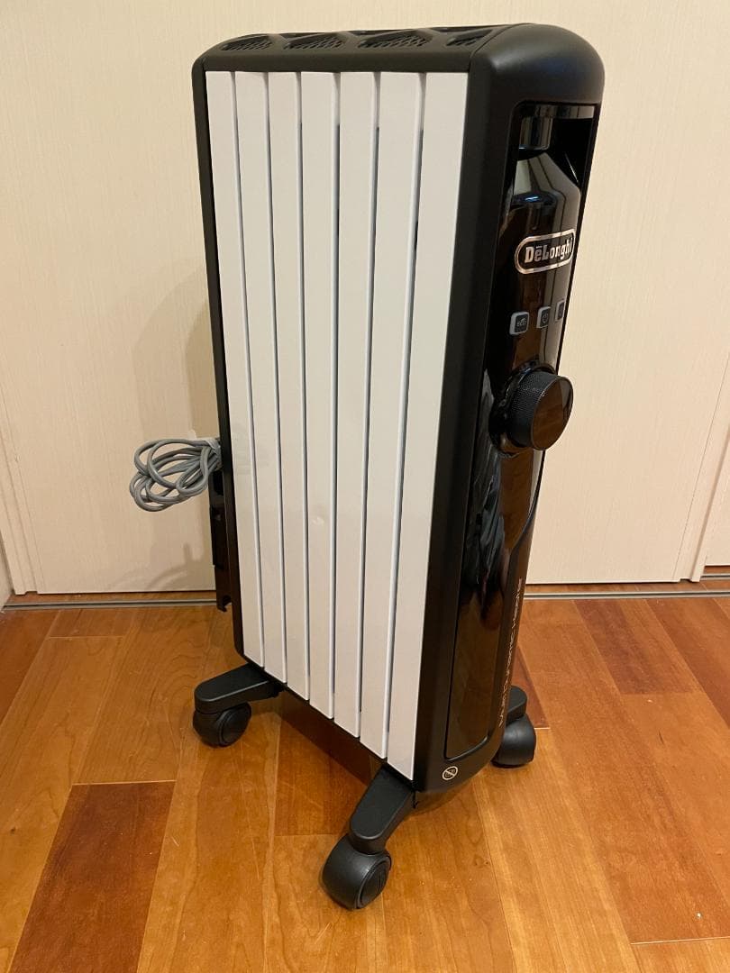 DeLonghi オイルヒーター （6-8畳）MDHS09-BK