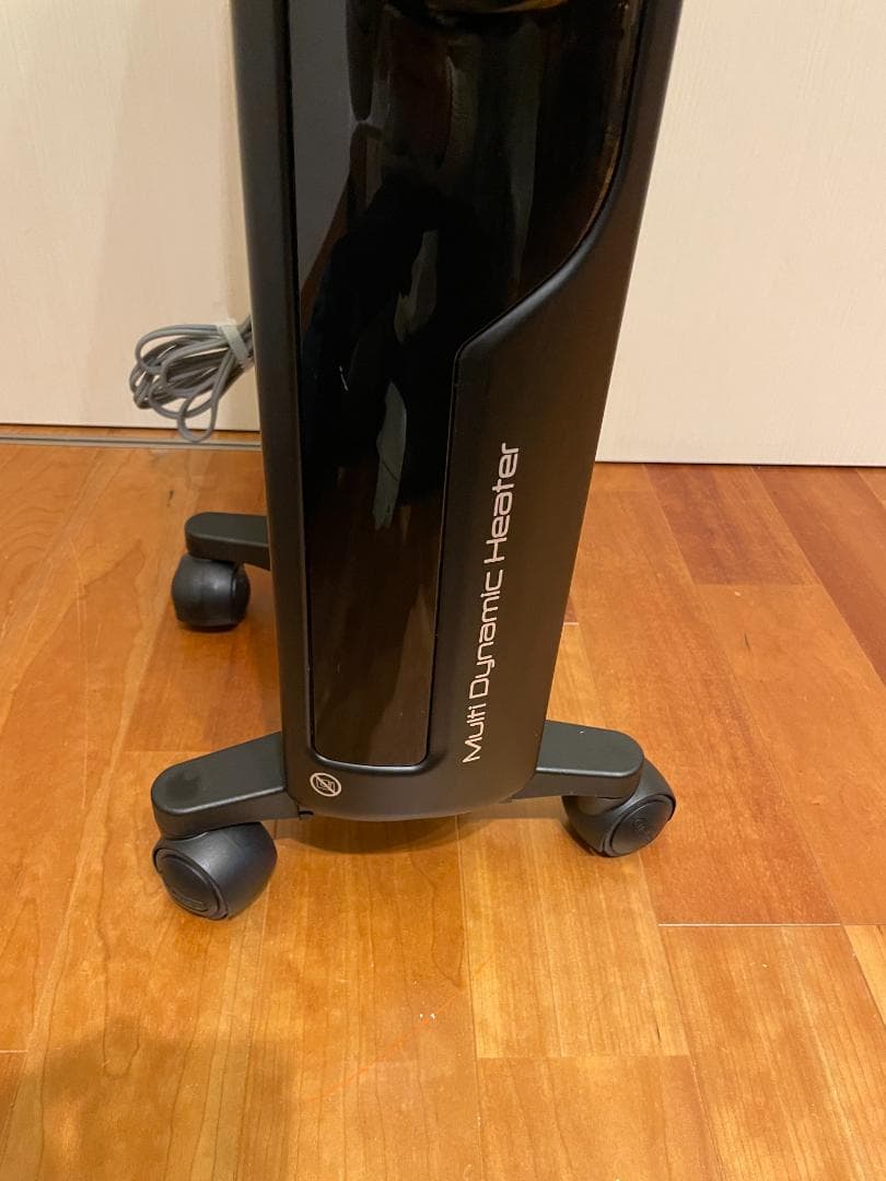 DeLonghi オイルヒーター （6-8畳）MDHS09-BK