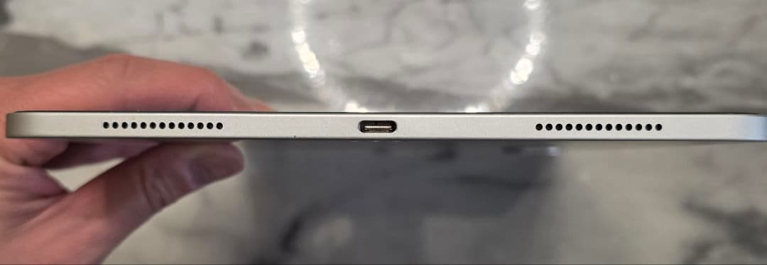 【美品】Apple iPad Pro 11インチ 第2世代 128GB シルバー