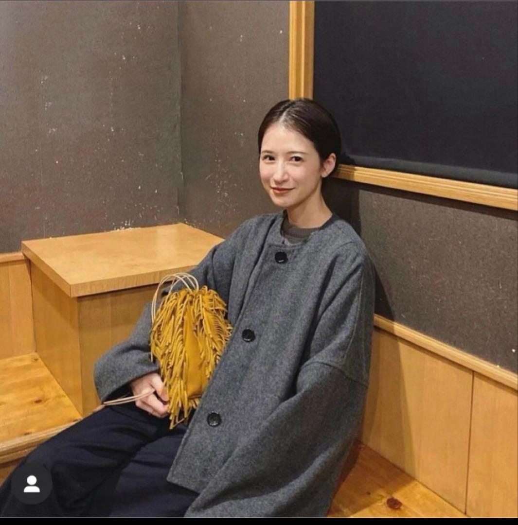 【美品】 クラネ ノーカラーブルゾン　ショート丈コート