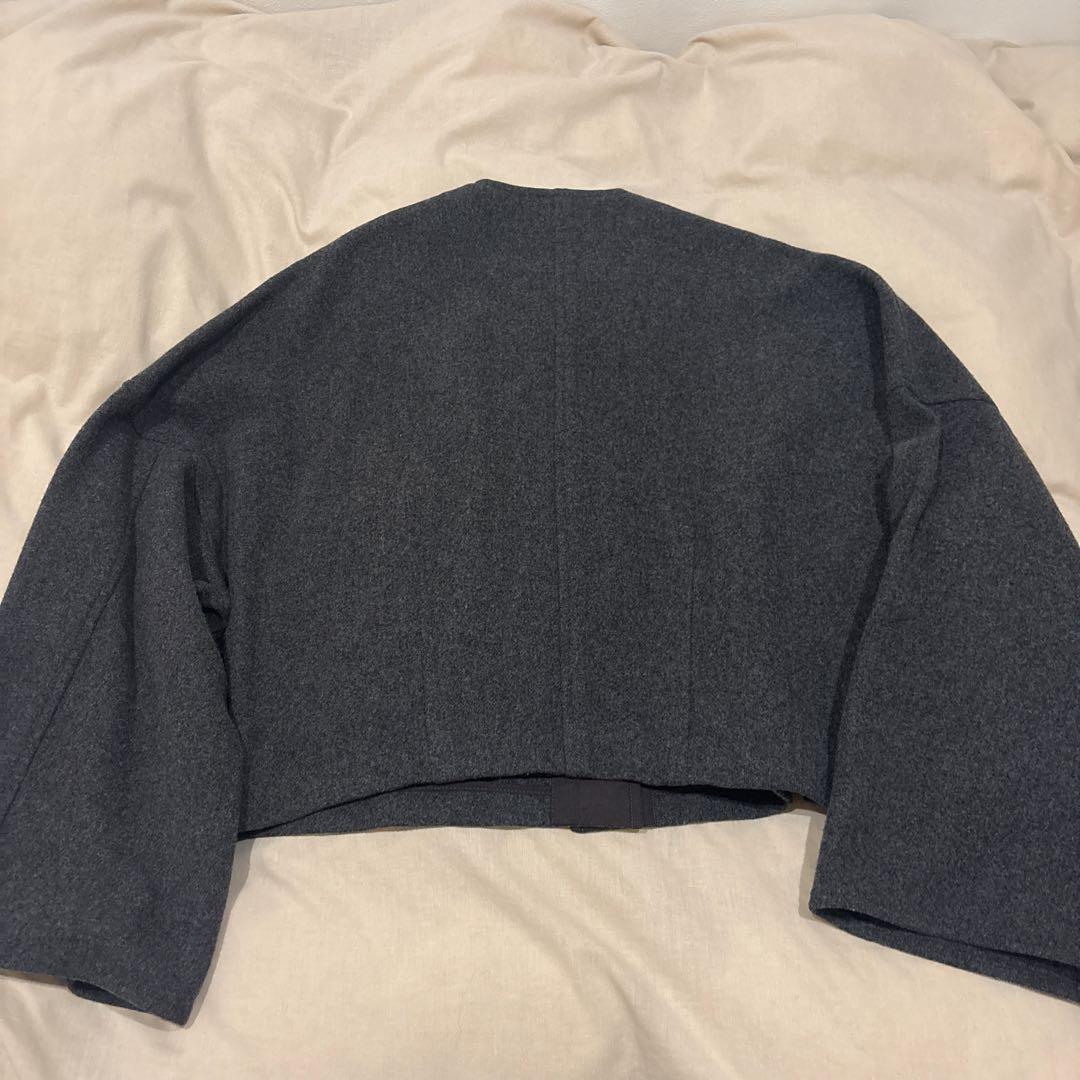 【美品】 クラネ ノーカラーブルゾン　ショート丈コート