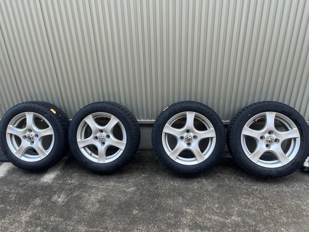 23年製　BS VRX2 185/55R15 82Q & VW UP ホイール