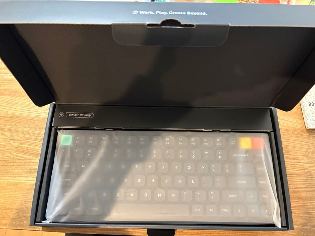 NuPhy Air75 V3 - Blush Nano 英語配列　赤軸付属