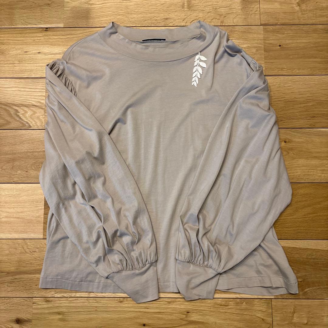 【美品】minä perhonen ali オフタートルネックカットソー 40