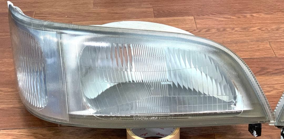 100系ハイエース　純正ヘッドライト左右