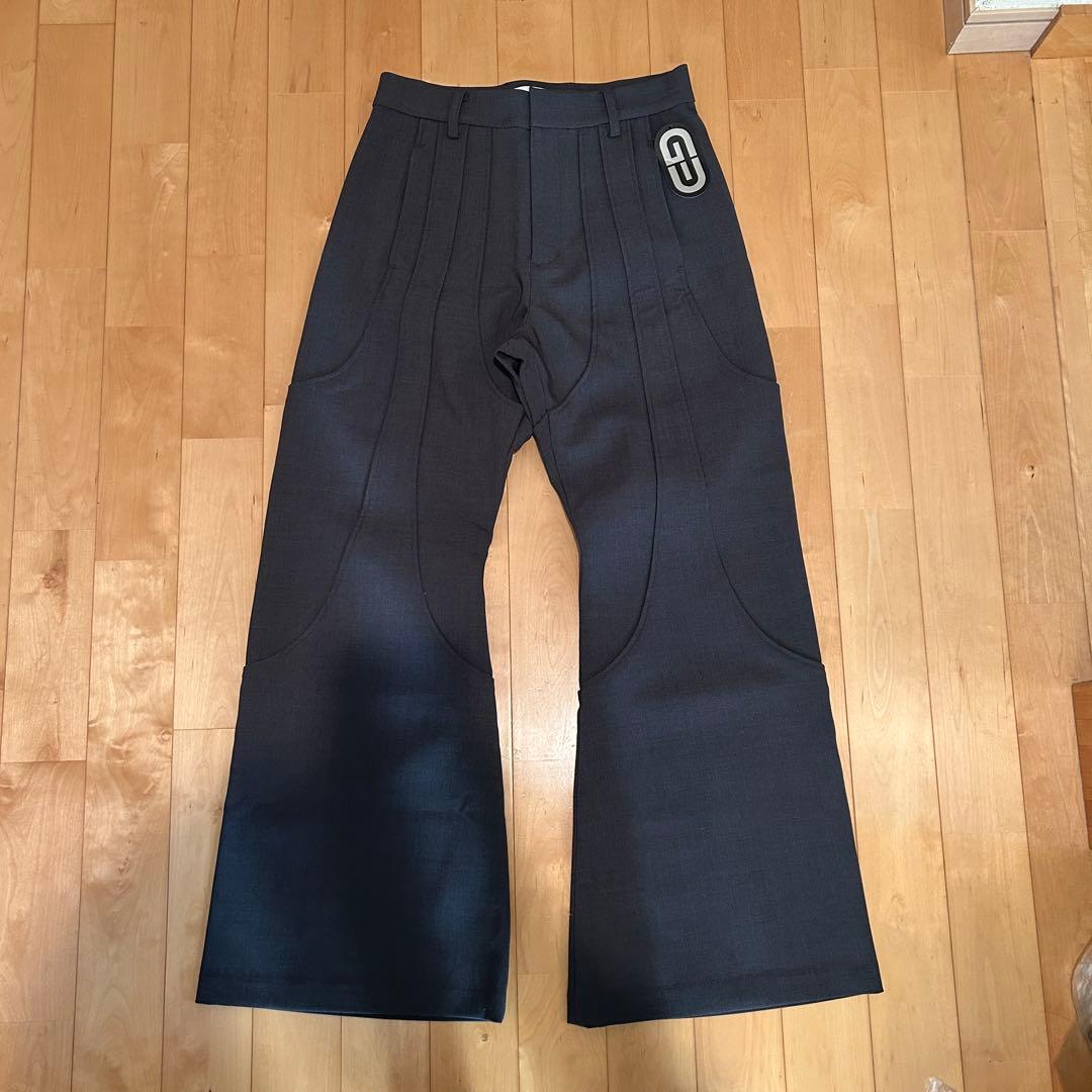 パンツ GOAT ESSENCE 4TUCK FLARE PANTS GRAY