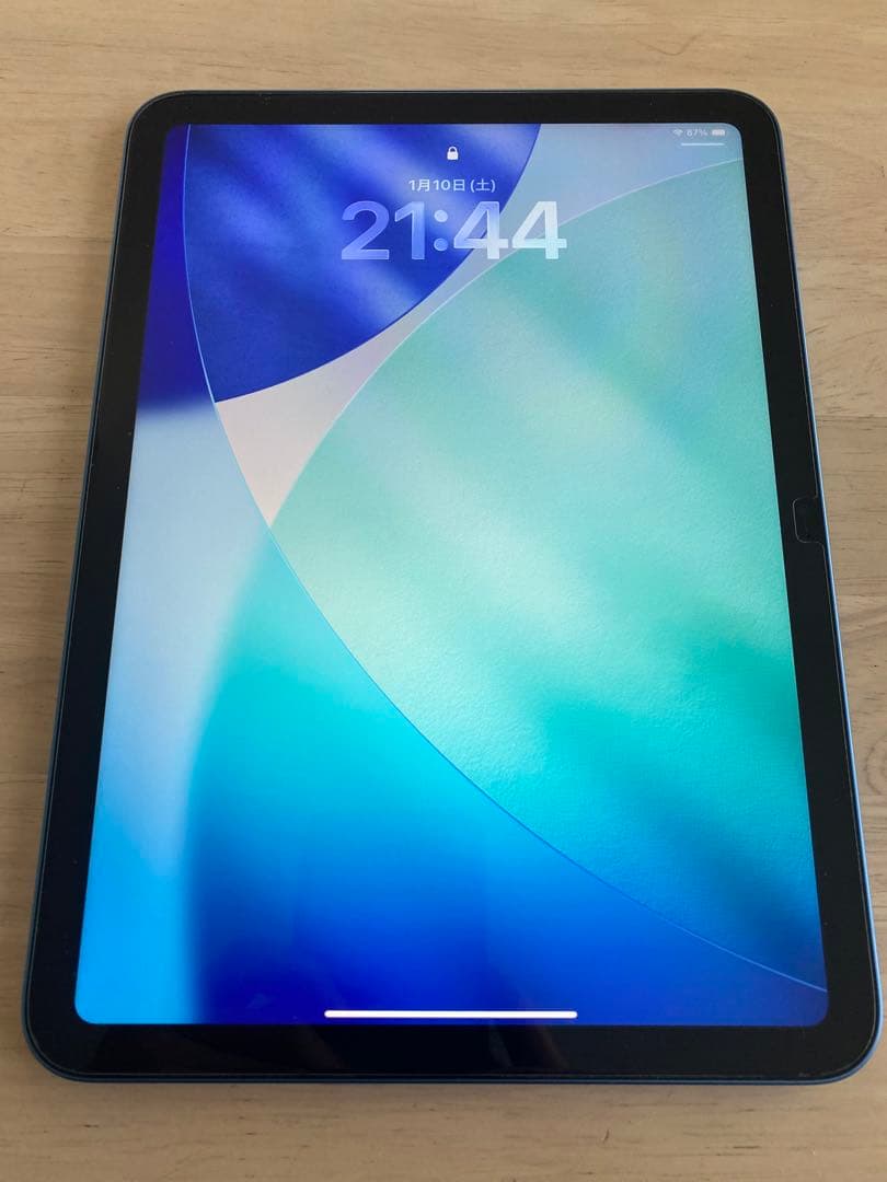 新品同様　iPad （A16） 第11世代　ブルー　 ケース、保護フィルム付き