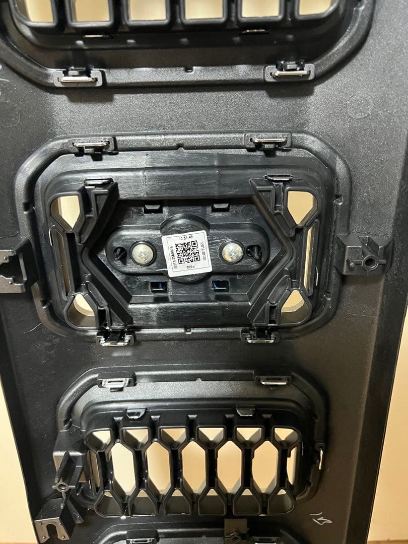 ジムニーノマド新車外しグリル