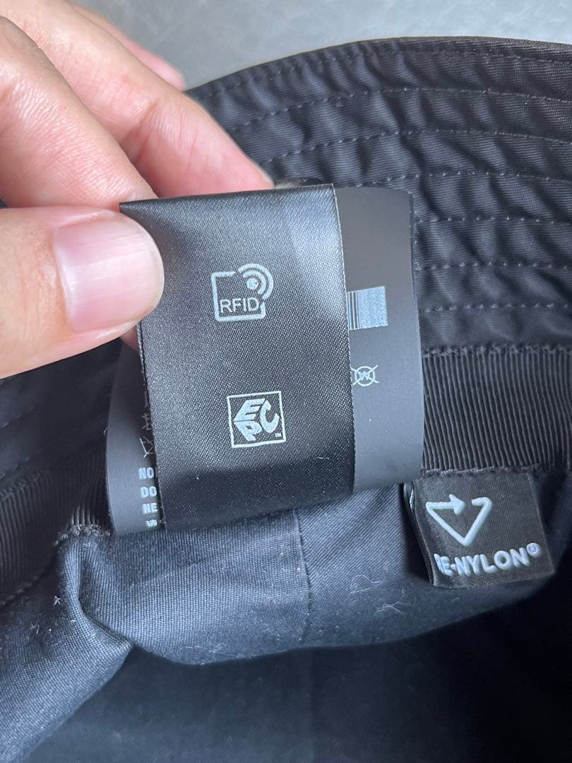 PRADA ブラック バケットハット　M