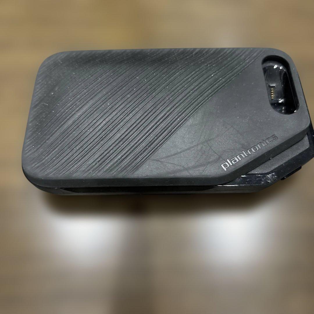 Plantronics ワイヤレスイヤホン 充電ケース付き
