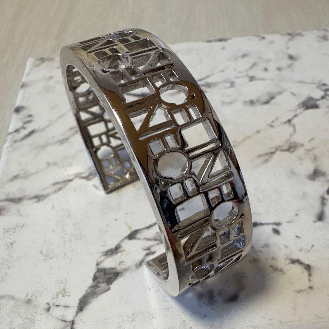 CELINE セリーヌ　ロゴ　メタル　バングル　シルバー　ブレスレット