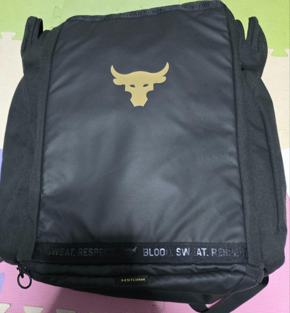 UAプロジェクトロック　ダッフルバッグパック