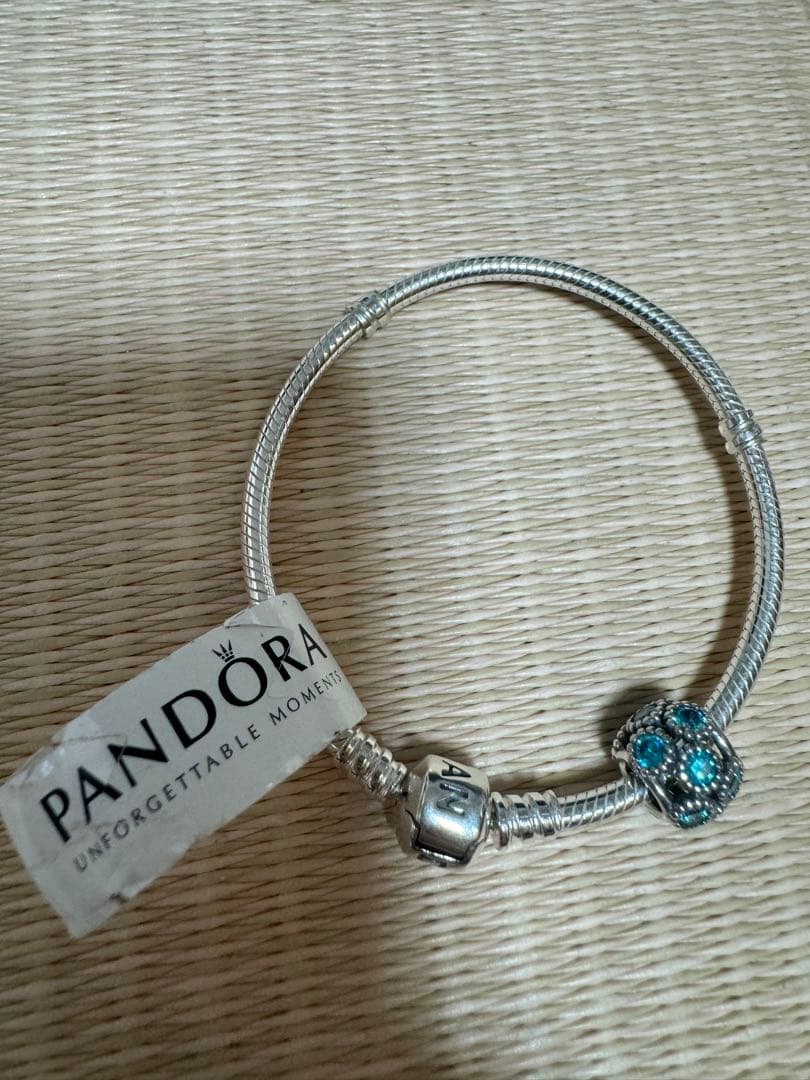 【箱付き】Pandora チャーム付きブレスレット