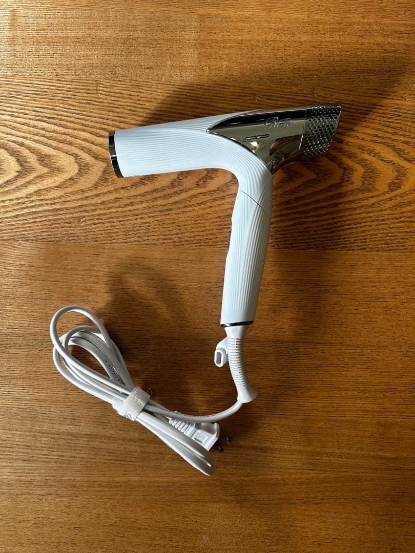 ジャンク品　リファ　ビューテックドライヤー ホワイト　2024年製