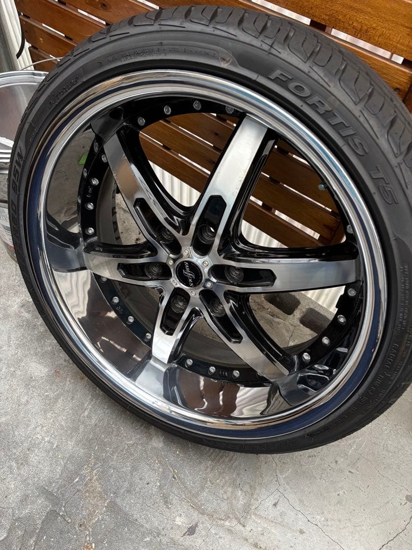 ハイエース　ホイール　タイヤ　4本セット　20インチ　ファブレス