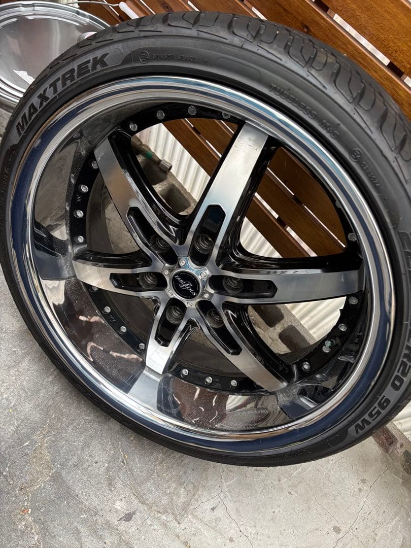 ハイエース　ホイール　タイヤ　4本セット　20インチ　ファブレス