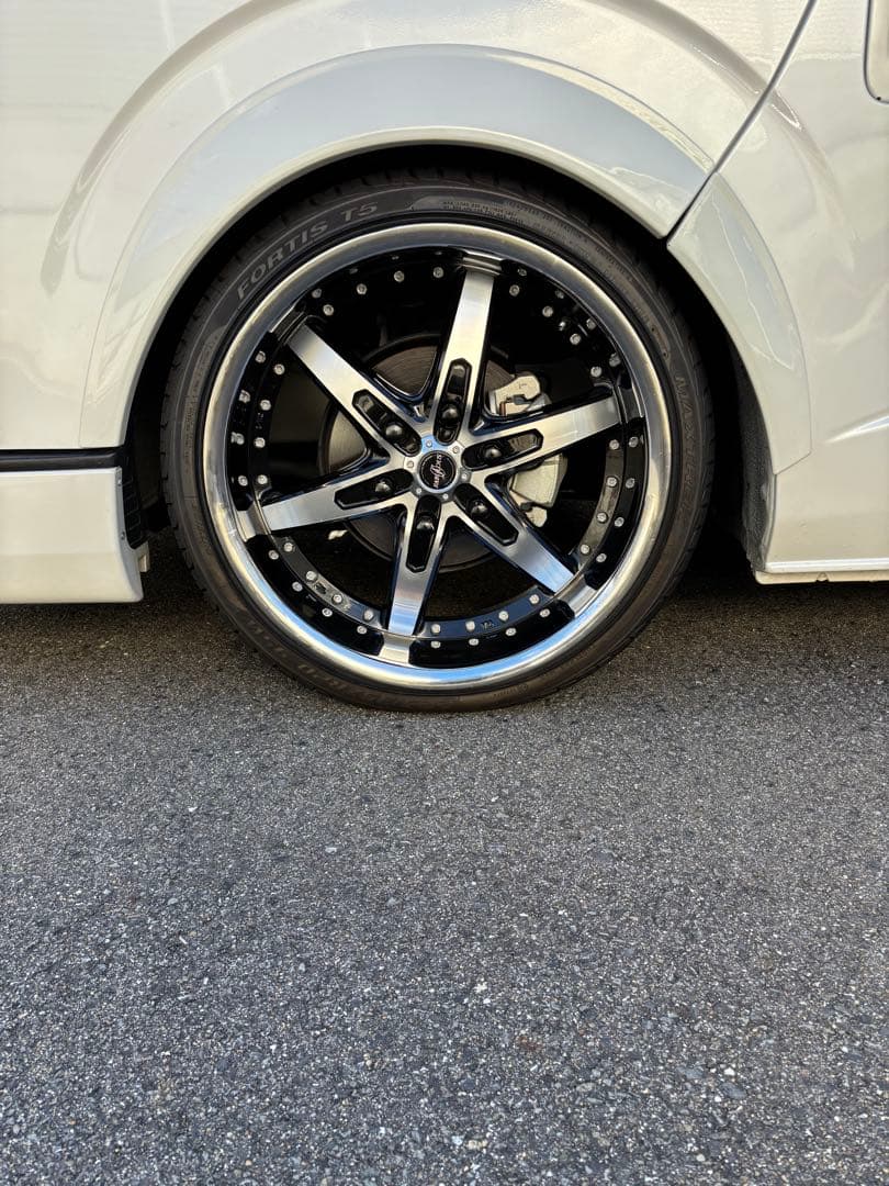 ハイエース　ホイール　タイヤ　4本セット　20インチ　ファブレス