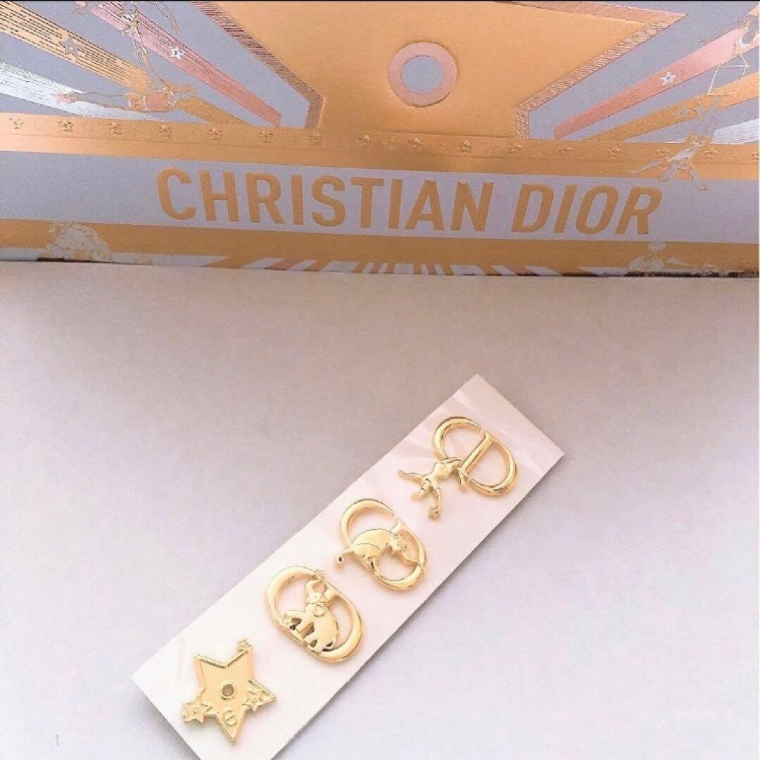 New❣️DIORホリデーピンズ2025年 限定　4点セット　ラッピングピンズ