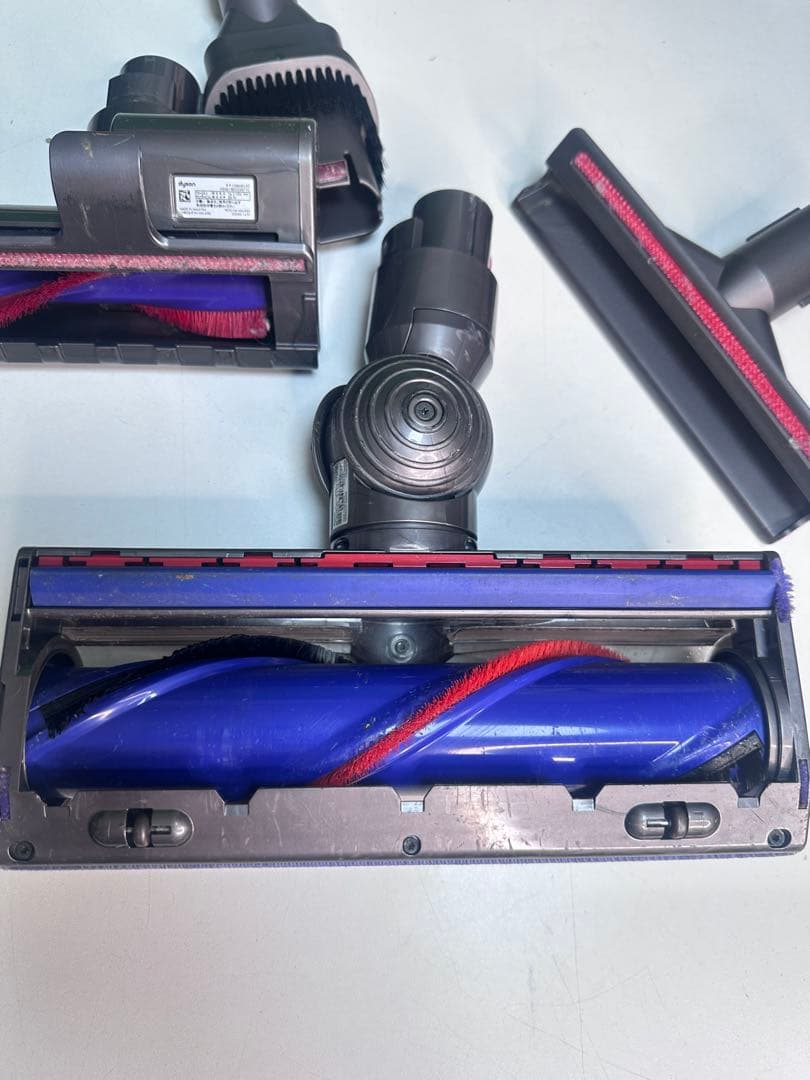 【純正•付属品付き】dyson ダイソン sv10 コードレスクリーナー