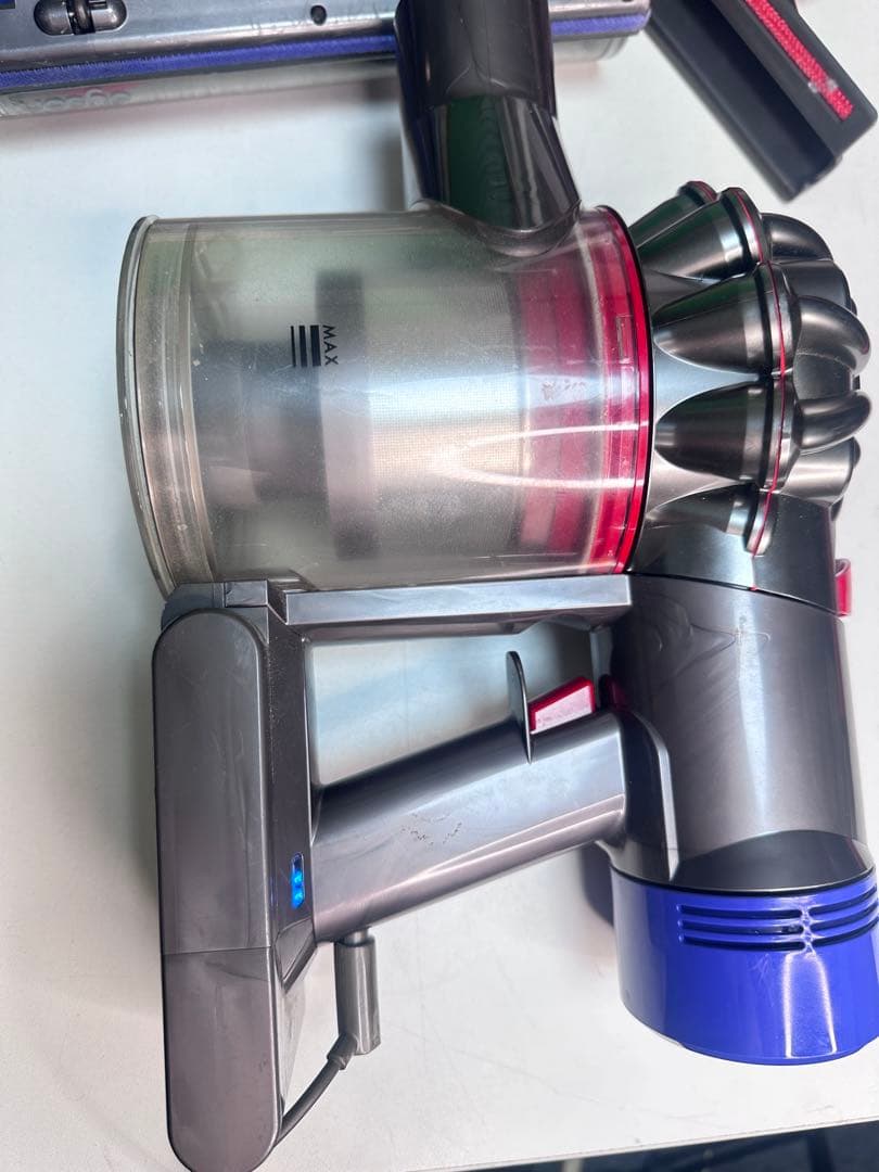 【純正•付属品付き】dyson ダイソン sv10 コードレスクリーナー