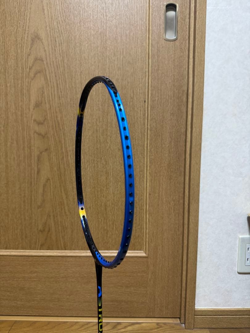 【廃盤】アストロクス77 3UG5 バドミントン　ラケット