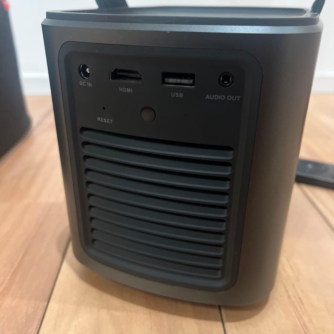 Anker Nebula Mars II プロジェクター