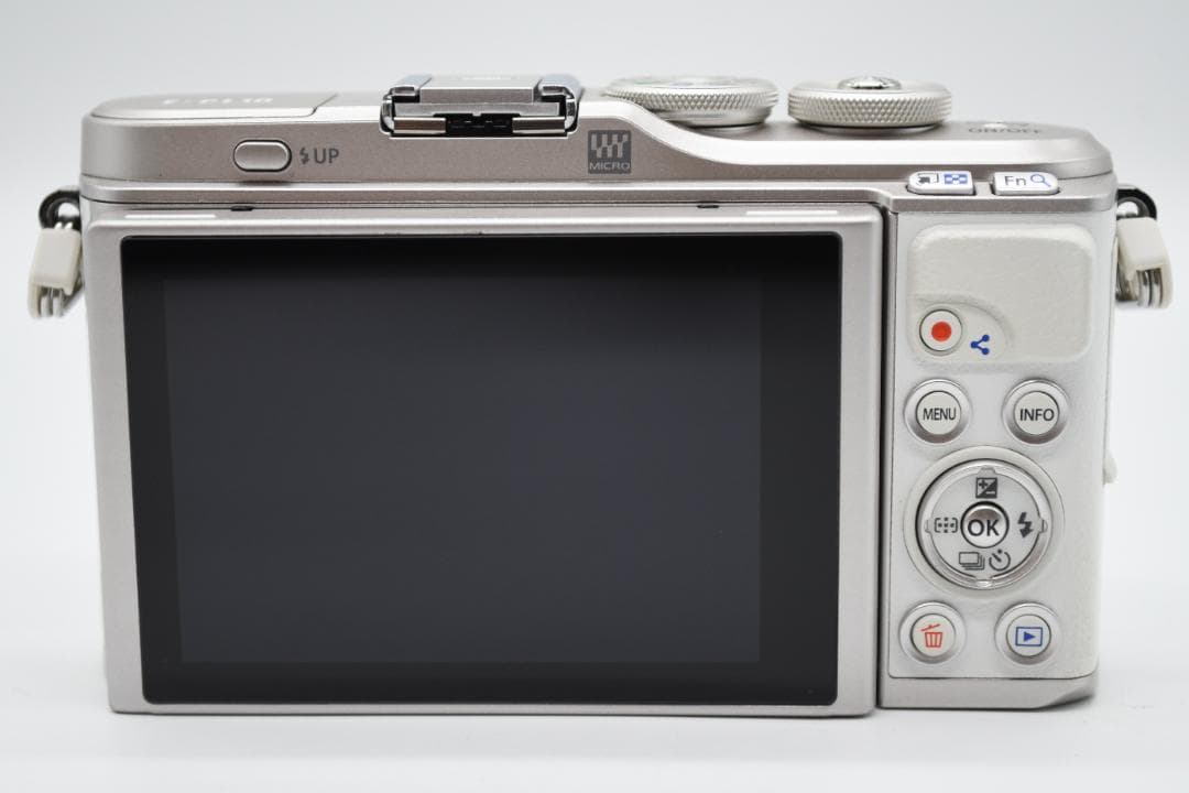 ★ほぼ新品★ OLYMPUS オリンパス PEN E-PL10 ホワイト 即発送