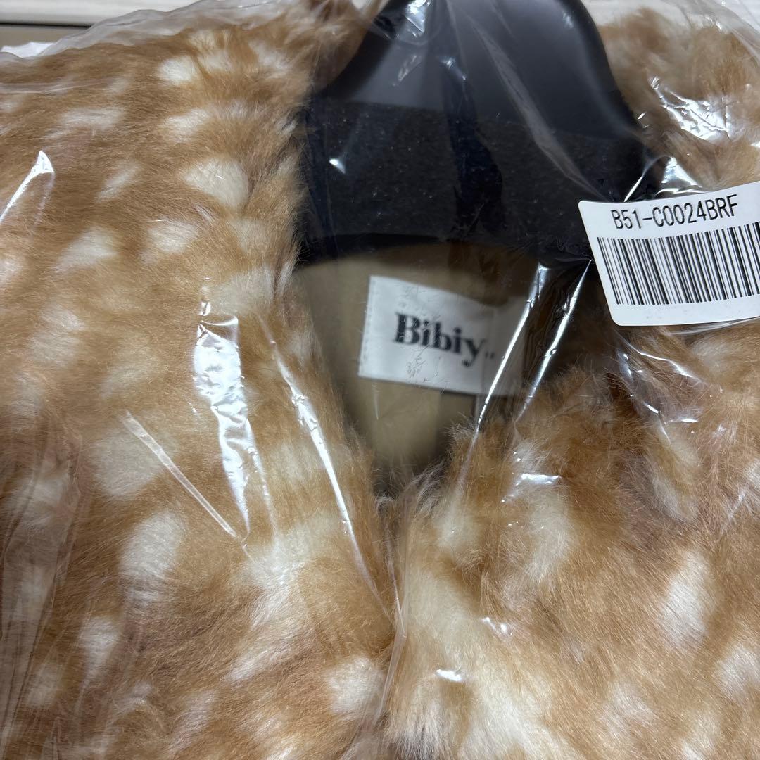 Bibiy. バンビ柄ファーショートコート