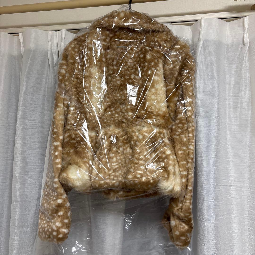 Bibiy. バンビ柄ファーショートコート