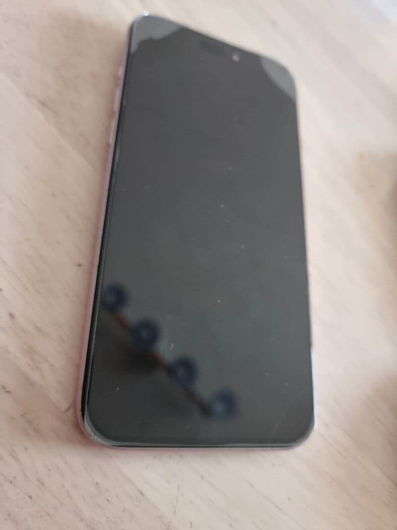 iPhone15plus　ピンク　フェイスid不可背面われあり