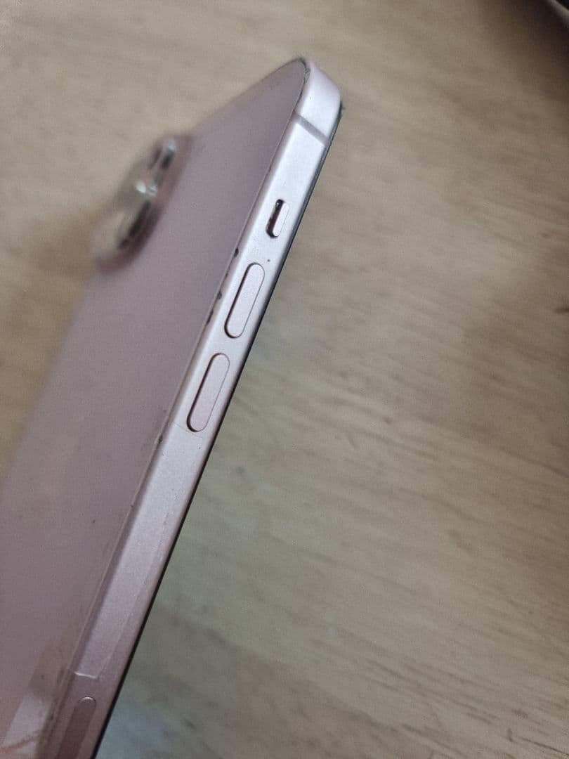 iPhone15plus　ピンク　フェイスid不可背面われあり