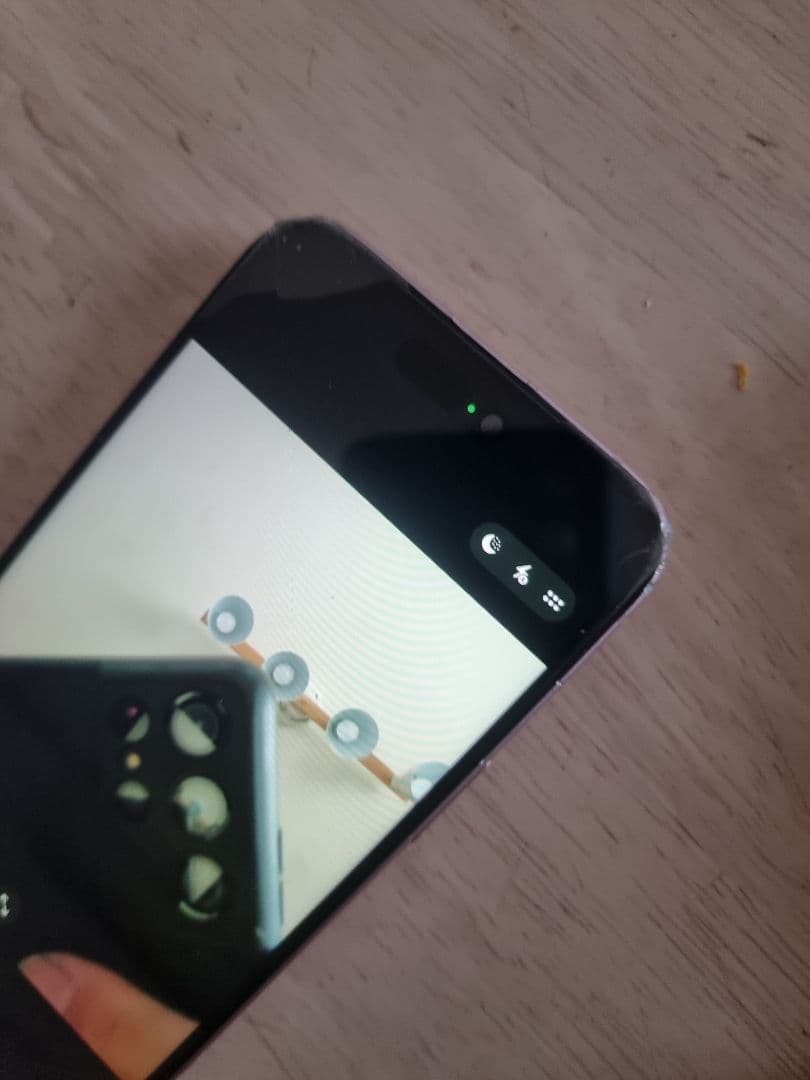 iPhone15plus　ピンク　フェイスid不可背面われあり