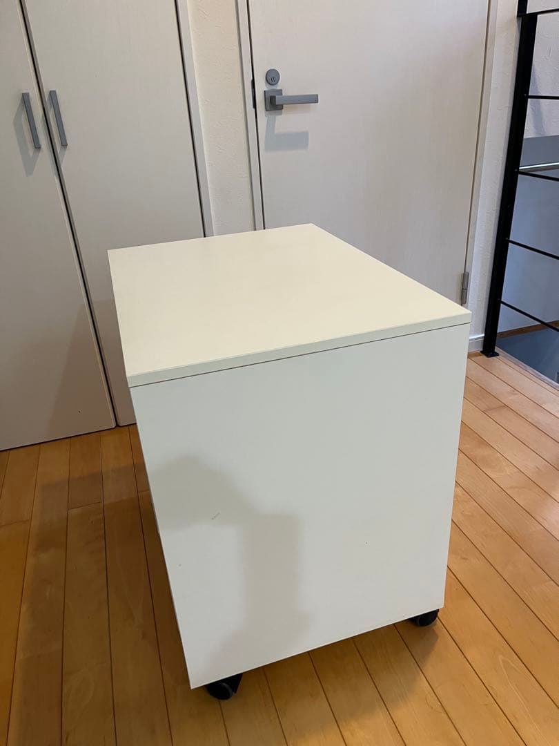 IKEA ALEX ホワイトチェスト 6段 引き出し付き　引取歓迎