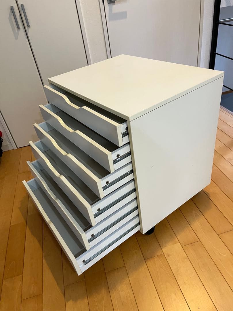 IKEA ALEX ホワイトチェスト 6段 引き出し付き　引取歓迎