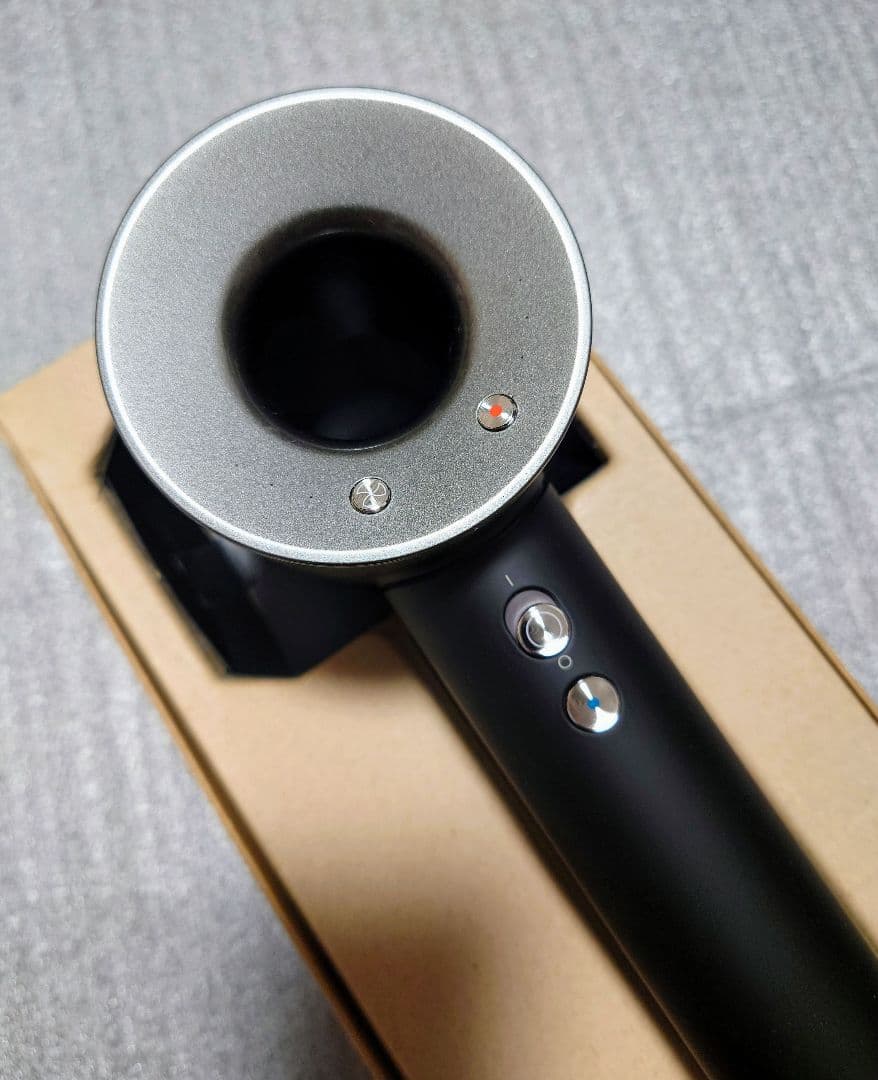 ほぼ未使用品 24年製 Dyson hd08 ダイソン ヘアドライヤー 爆風速乾