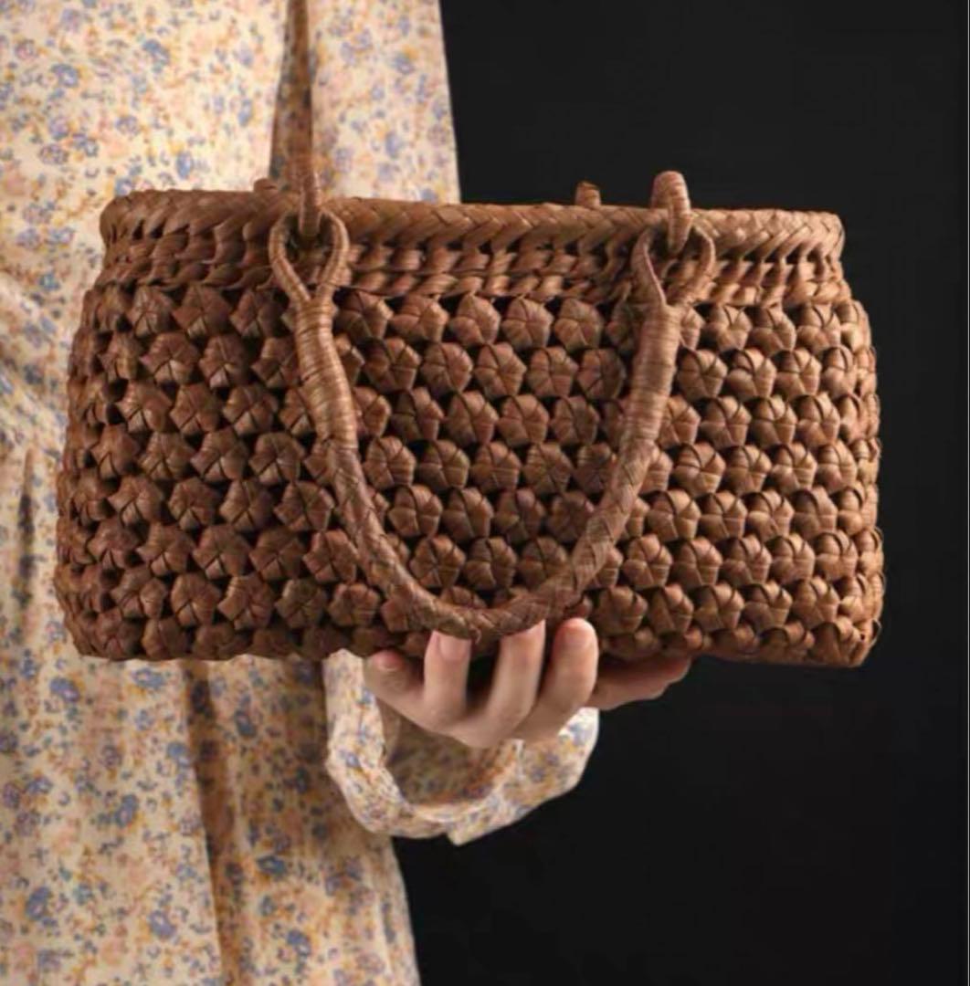 新品　山葡萄かごバッグ　ハンドバッグ　籠バッグ 保存袋付き 手作り