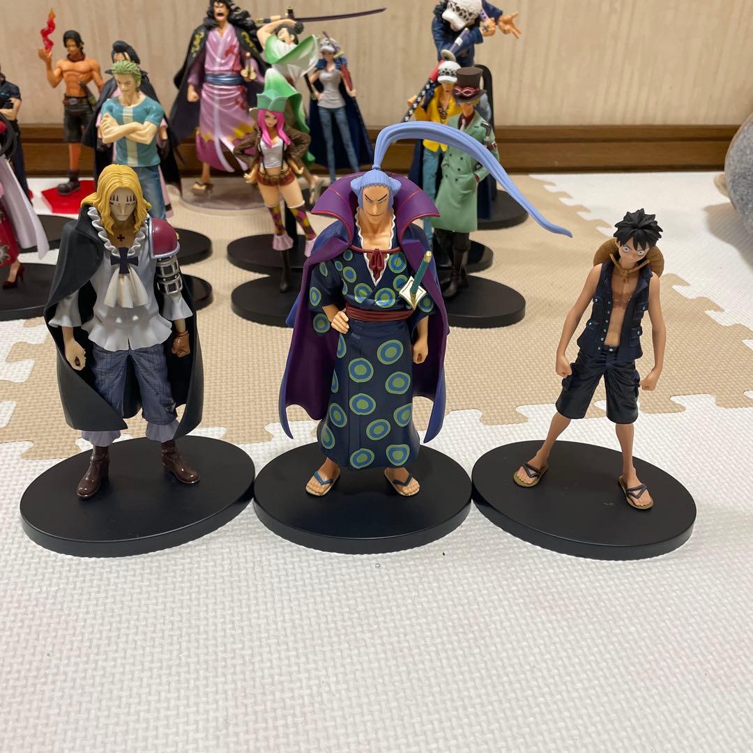 ワンピースフィギュア　24個まとめ売り