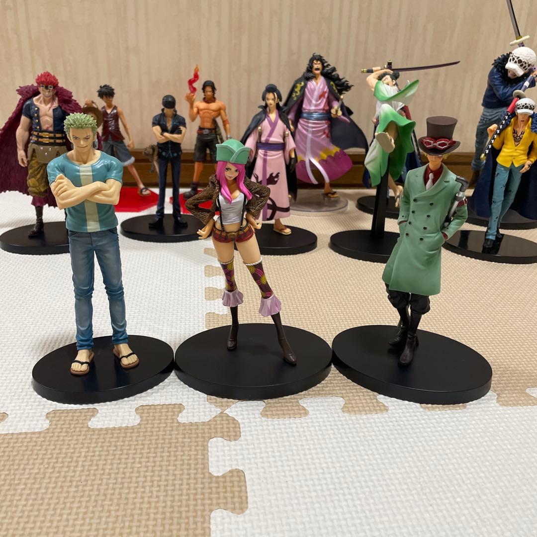 ワンピースフィギュア　24個まとめ売り