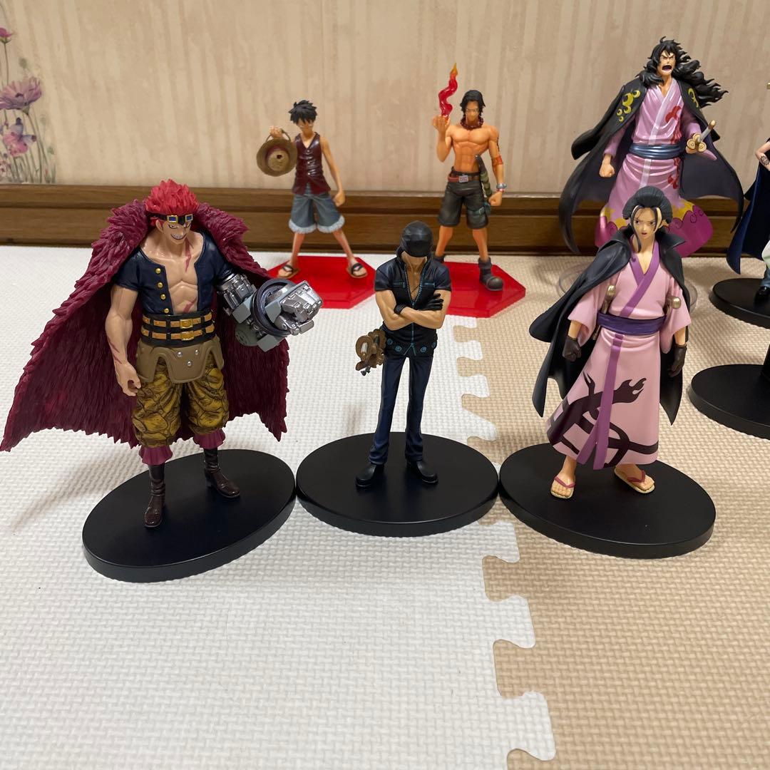 ワンピースフィギュア　24個まとめ売り