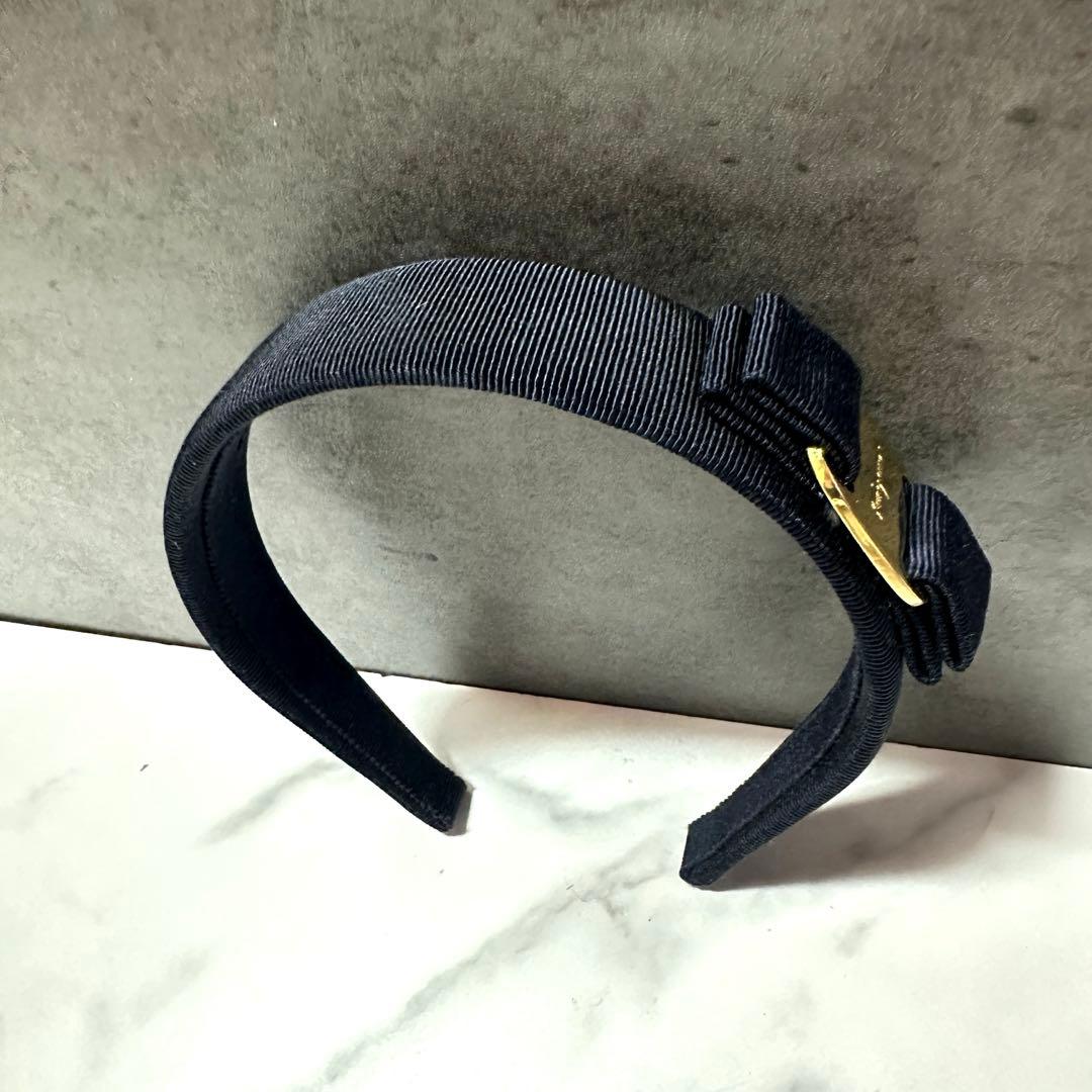 美品✨定番✨FERRAGAMO ヴァラ カチューシャ ネイビー×ゴールド