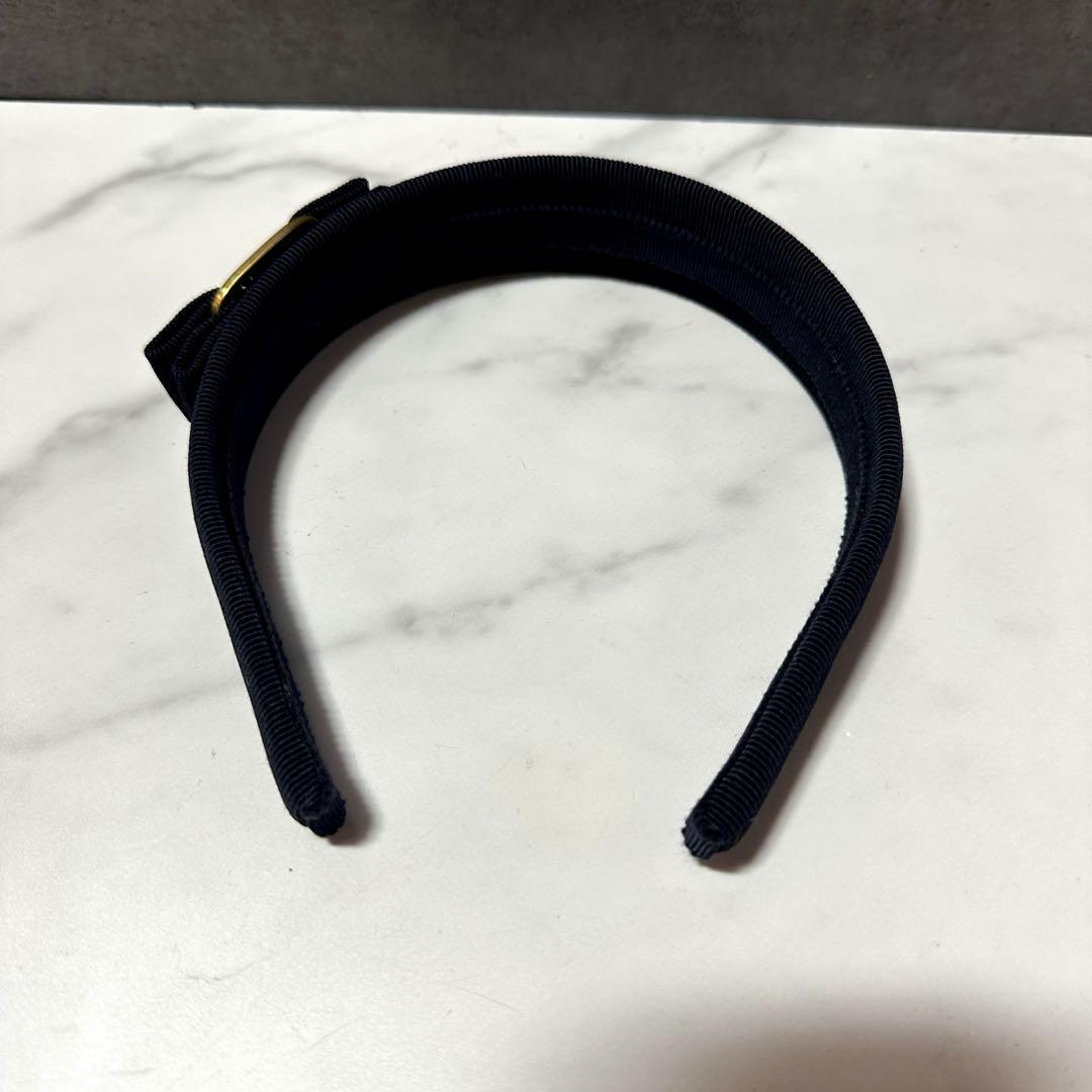 美品✨定番✨FERRAGAMO ヴァラ カチューシャ ネイビー×ゴールド