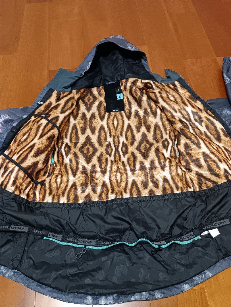 美品！VOLCOM ERA INS JKT Lサイズ
