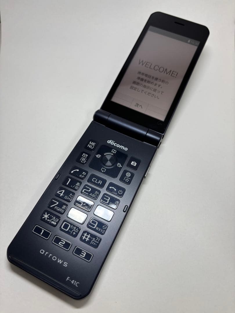 ★arrows ケータイ ベーシック F-41C ネイビー